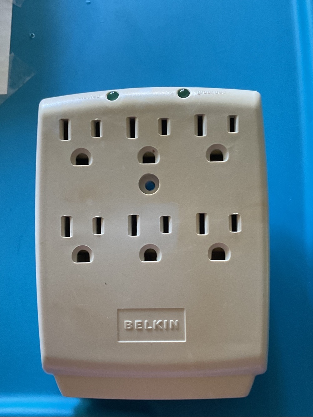 Belkin White 8-Outlet Surge Protector Adapter with Indicator Lights